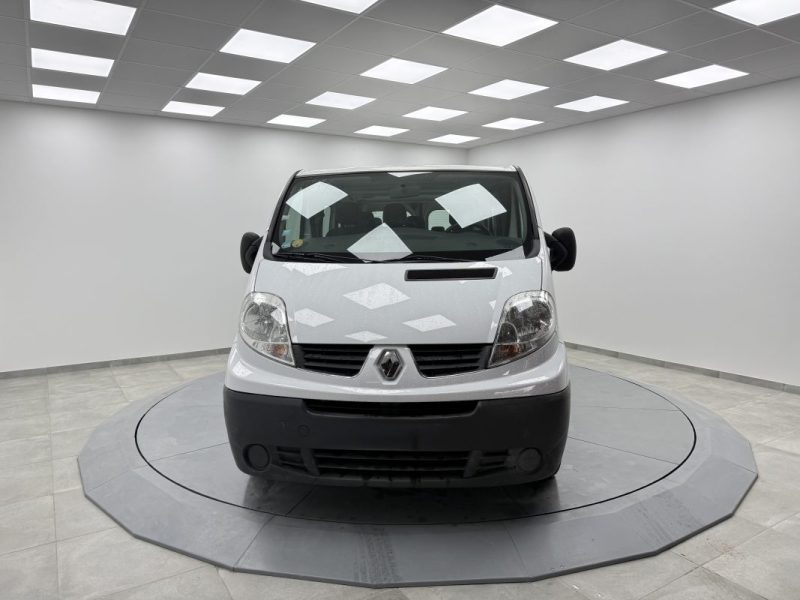 RENAULT TRAFIC PASSENGER L1H1 2.0DCI 90 AUTHENTIQUE 2010