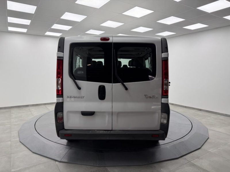RENAULT TRAFIC PASSENGER L1H1 2.0DCI 90 AUTHENTIQUE 2010