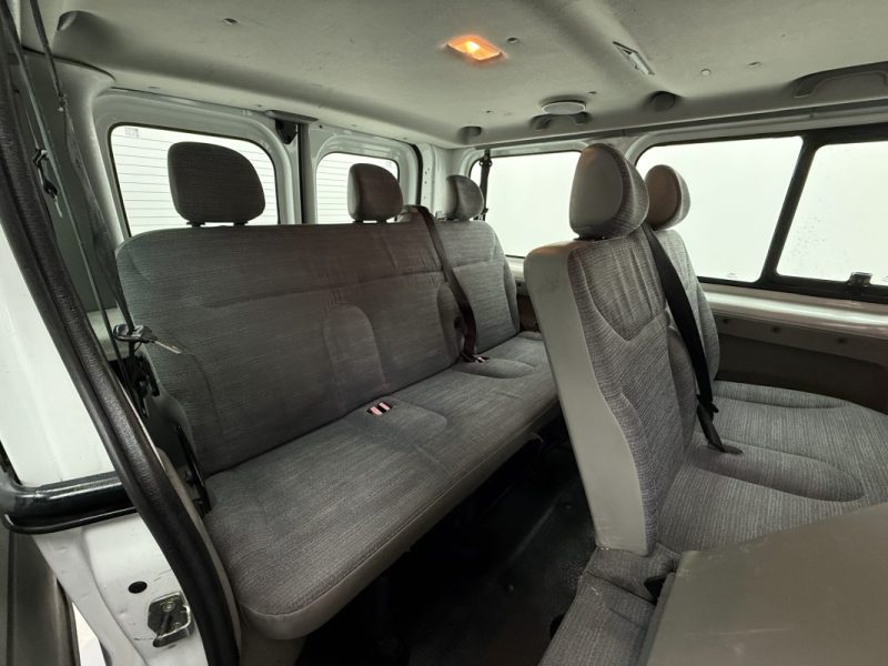 RENAULT TRAFIC PASSENGER L1H1 2.0DCI 90 AUTHENTIQUE 2010