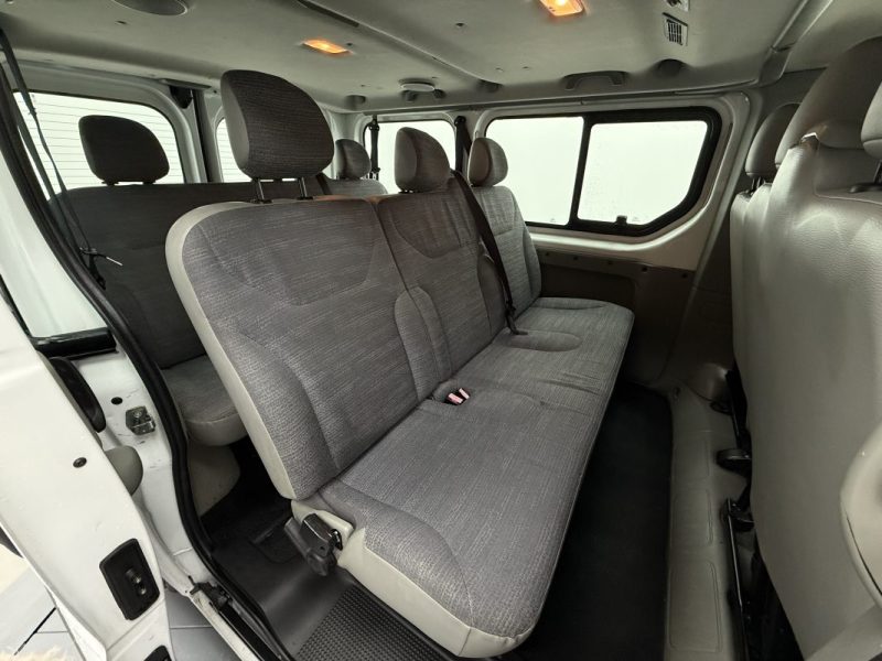 RENAULT TRAFIC PASSENGER L1H1 2.0DCI 90 AUTHENTIQUE 2010