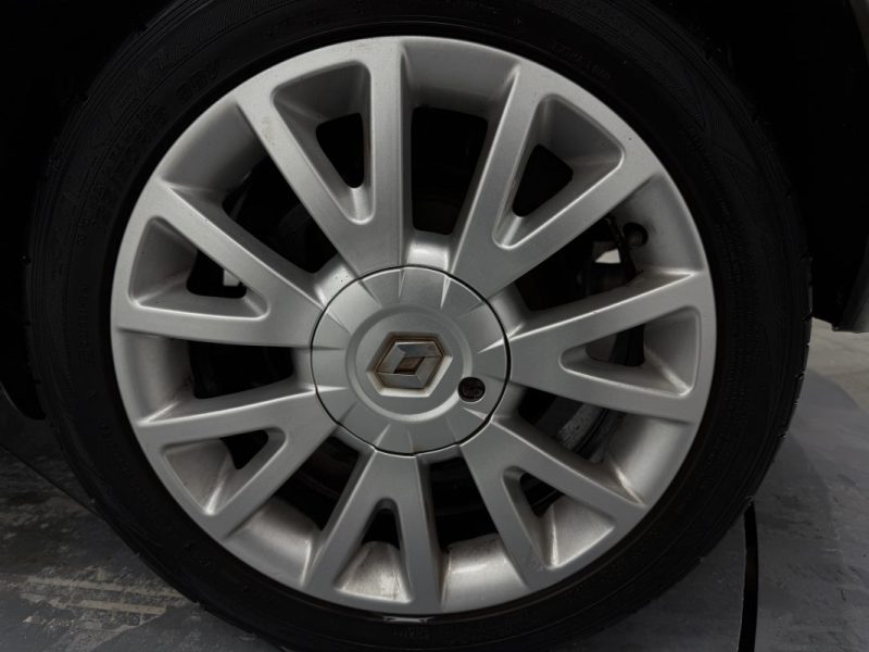 RENAULT CLIO III EXCEPTION 1.5DCI 85 FAIBLE KILOMETRAGE