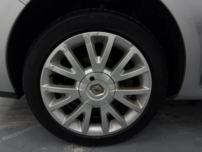 RENAULT CLIO III EXCEPTION 1.5DCI 85 FAIBLE KILOMETRAGE