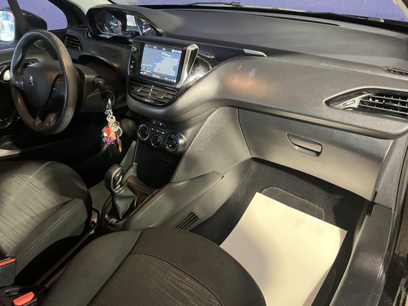 PEUGEOT 208 1.6 BLUE HDI 75CH SOCIETE - SUIVI FACTURES - GPS - 101800KM 