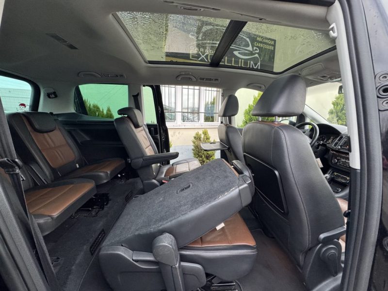 VOLKSWAGEN SHARAN LUXE 2011