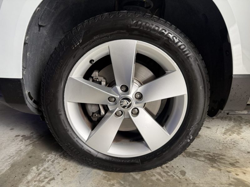 SKODA KAROQ 1.6 TDI DSG7 BUISNESS / SELLERIE FULL CUIR / CAR PLAY / CAMÉRA / 172 000km / 2018