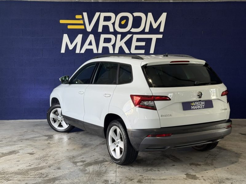 SKODA KAROQ 1.6 TDI DSG7 BUISNESS / SELLERIE FULL CUIR / CAR PLAY / CAMÉRA / 172 000km / 2018