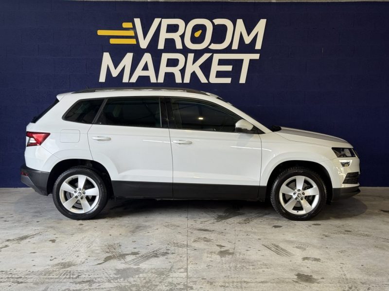 SKODA KAROQ 1.6 TDI DSG7 BUISNESS / SELLERIE FULL CUIR / CAR PLAY / CAMÉRA / 172 000km / 2018