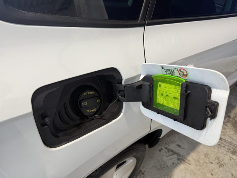 SKODA KAROQ 1.6 TDI DSG7 BUISNESS / SELLERIE FULL CUIR / CAR PLAY / CAMÉRA / 172 000km / 2018