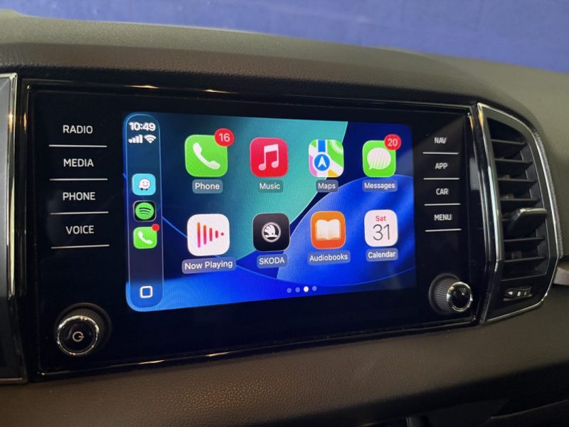 SKODA KAROQ 1.6 TDI DSG7 BUISNESS / SELLERIE FULL CUIR / CAR PLAY / CAMÉRA / 172 000km / 2018