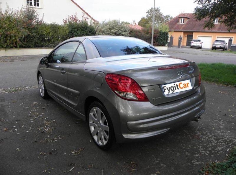 PEUGEOT 207 CC 1.6 HDI 112 FAP FÉLINE BV6 2011