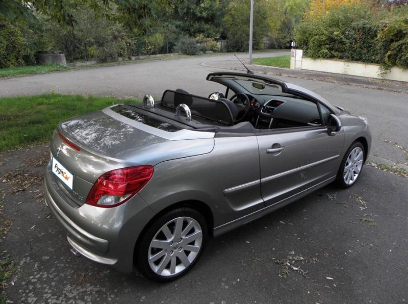 PEUGEOT 207 CC 1.6 HDI 112 FAP FÉLINE BV6 2011