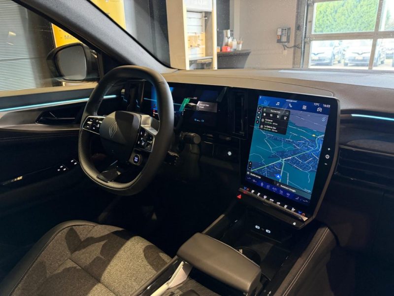 RENAULT RAFALE 1.2 E-TECH 200 TECHNO / HAYON MOTORISE 2025