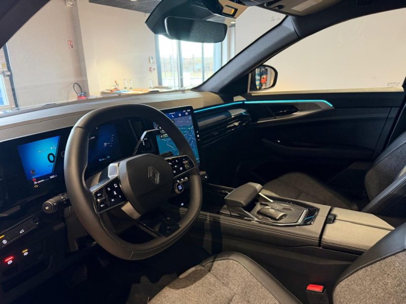 RENAULT RAFALE 1.2 E-TECH 200 TECHNO / HAYON MOTORISE 2025