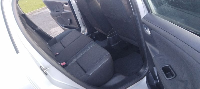 PEUGEOT 207 1.4 ESSENCE 75 CV  AN 11 PHASE 2  110 KM PROPRE BIEN EQUIPEE