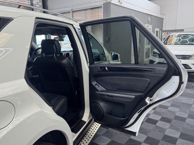 MERCEDES-BENZ CLASSE ML 300 CDI 3.0 V6 204ch 4-MATIC SPORT AMG FULL GARANTIE 12 MOIS MODEL RARE 