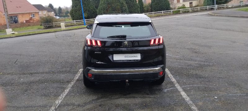 PEUGEOT 3008 HDI 130 CV AN 18 BIEN EQUIPE 126 KM
