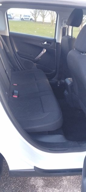 PEUGEOT 2008 1.6 HDI 75 CV AN 15 PROPRE BIEN EQUIPE 148 KM