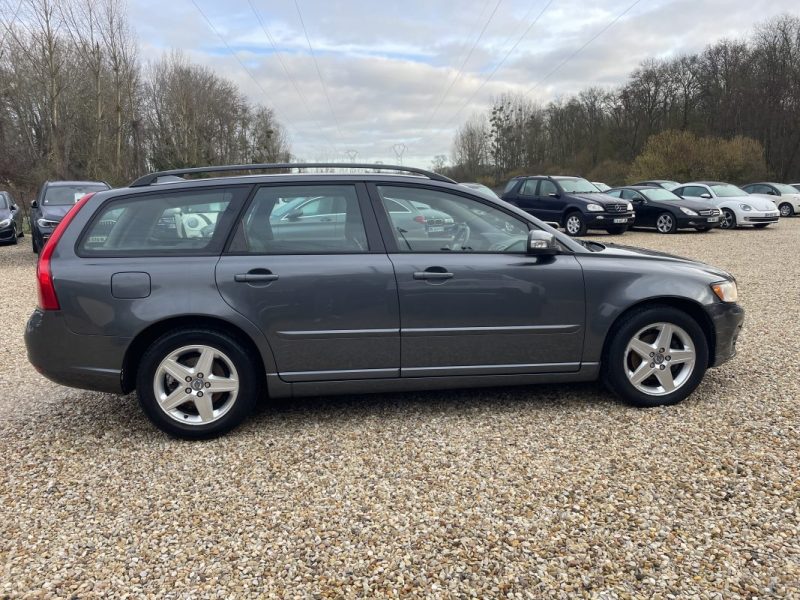 VOLVO V50 1.6 D MOMENTUM 2008