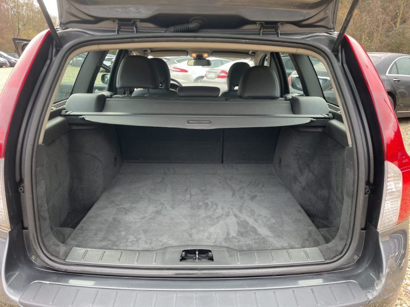 VOLVO V50 1.6 D MOMENTUM 2008