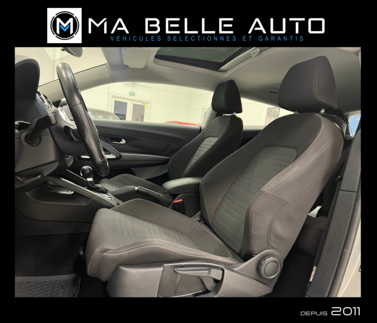 VOLKSWAGEN SCIROCCO 1.4 TSI 160 SPORTLINE DSG / carnet / GPS JA18 TOIT PANORAMIQUE
