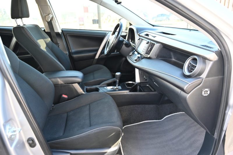 TOYOTA RAV4 197Ch Design Business 2WD 12/2016