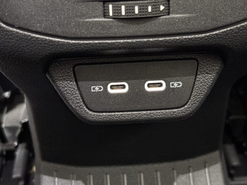 VOLKSWAGEN T-ROC STYLE 1.5 TSI EVO 150 PHASE 2 2022 / CARPLAY / KEYLESS / CAMERA DE RECUL 