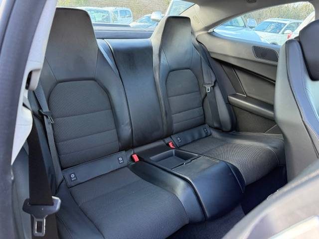 MERCEDES-BENZ C-KLASSE C   180 CGI BLUEEFFICIENCY 2012 - 32957KM