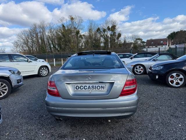 MERCEDES-BENZ C-KLASSE C   180 CGI BLUEEFFICIENCY 2012 - 32957KM