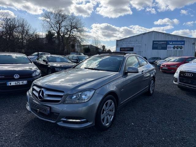 MERCEDES-BENZ C-KLASSE C   180 CGI BLUEEFFICIENCY 2012 - 32957KM