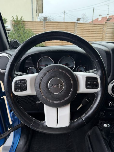 JEEP WRANGLER UNLIMITED 2014 - 75 881Kms - Premier Main - Parfait Etat - SUIVIT JEEP