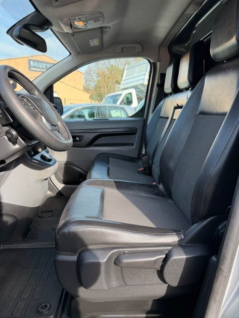 Peugeot Expert boîte automatique 180 ch – Révisé, Garantie 12 mois