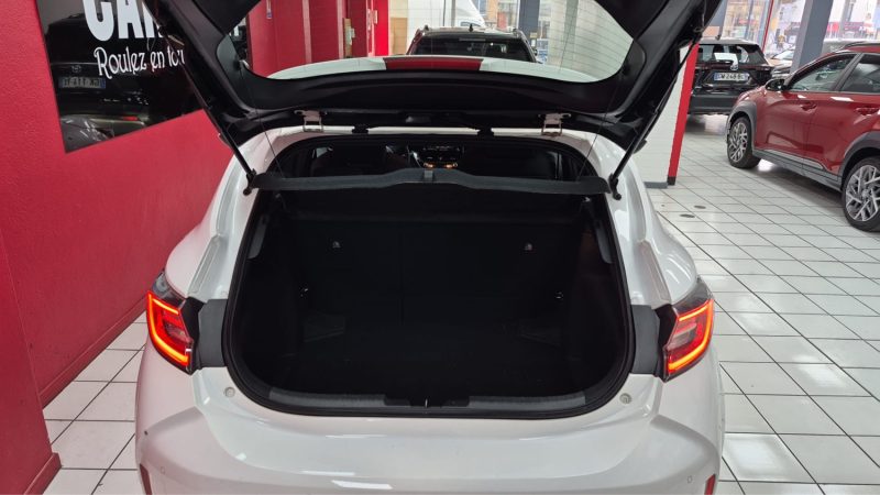 TOYOTA COROLLA BERLINE 122cv DYNAMIC BUSINESS/1 ERE MAIN/TVA RECUPERABLE