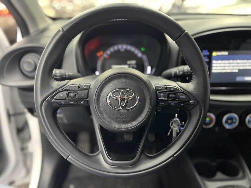 Toyota Aygo X 1.0 VVTi 72ch Active | 2023 | 43 500 KM | GPS | Climatisation 