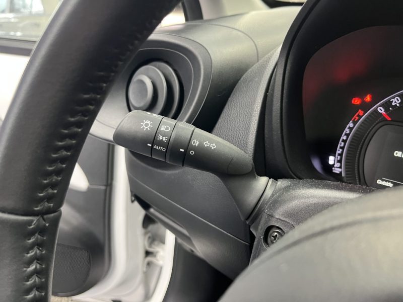 Toyota Aygo X 1.0 VVTi 72ch Active | 2023 | 43 500 KM | GPS | Climatisation 