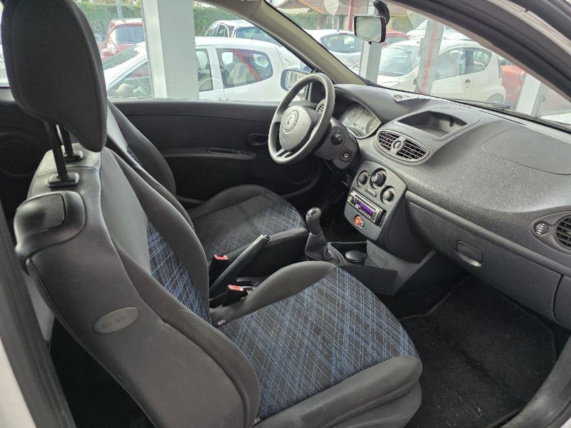 RENAULT CLIO III AUTHENTIQUE 1.5DCI 70 2008 180000km