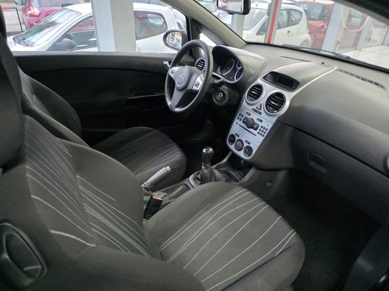 OPEL CORSA 1.2 TWINPORT 80 ENJOY BC 2009 204000KM