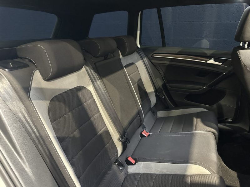 VOLKSWAGEN GOLF 7R SW 300ch 4Motion DSG 6 - Toit Ouvrant - Apple Carplay