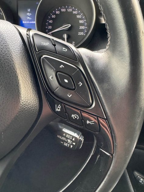 TOYOTA C-HR 122H DYNAMIC 2WD E-CVT RC18 hybride GARANTIE 12 MOIS 