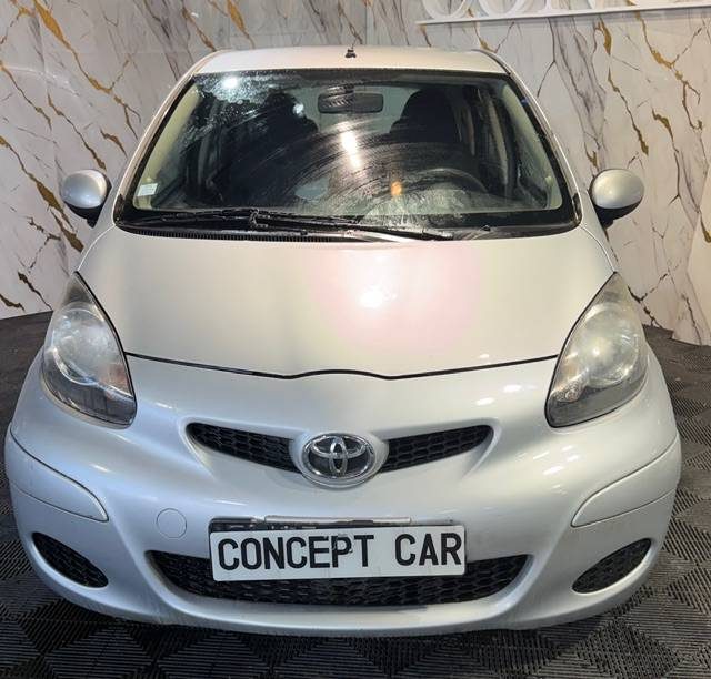 TOYOTA AYGO 1.4 TURBO DIESEL 2010 - 70 700kms - Premier Main - Distrib ok - Suivit TOYOTA