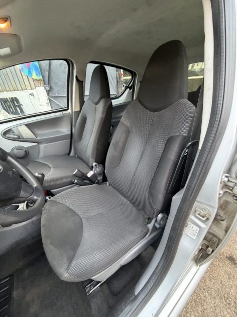 TOYOTA AYGO 1.4 TURBO DIESEL 2010 - 70 700kms - Premier Main - Distrib ok - Suivit TOYOTA