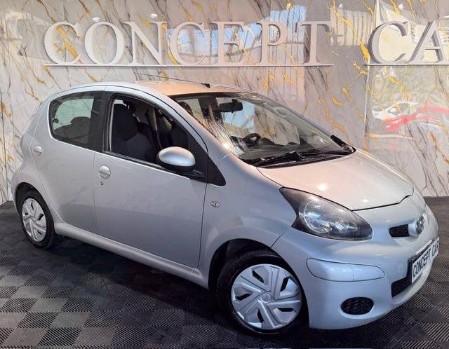TOYOTA AYGO 1.4 TURBO DIESEL 2010 - 70 700kms - Premier Main - Distrib ok - Suivit TOYOTA