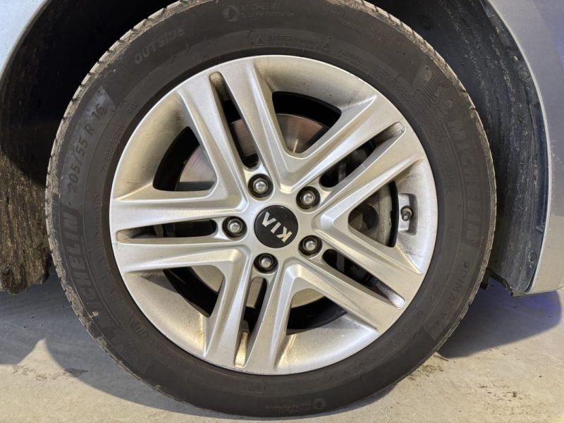 KIA CEED 3 1.6 CRDI - 16V TURBO CARPLAY / LINE ASSIST /  CLIMATISATION BI-ZONE