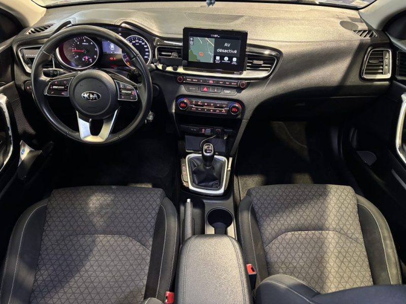 KIA CEED 3 1.6 CRDI - 16V TURBO CARPLAY / LINE ASSIST /  CLIMATISATION BI-ZONE