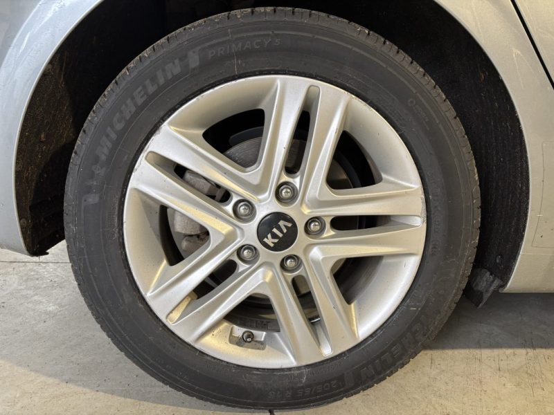 KIA CEED 3 1.6 CRDI - 16V TURBO CARPLAY / LINE ASSIST /  CLIMATISATION BI-ZONE