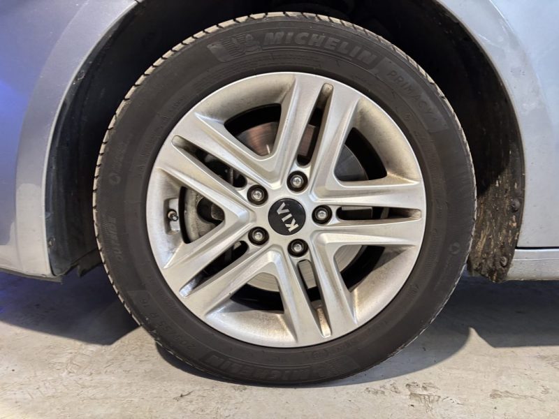 KIA CEED 3 1.6 CRDI - 16V TURBO CARPLAY / LINE ASSIST /  CLIMATISATION BI-ZONE