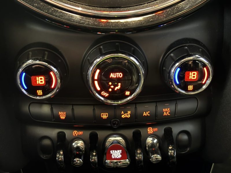 MINI MINI III JOHN COOPER WORKS 231CH EXCLUSIVE TOIT OUVRANT PANORAMIQUE / CARPLAY / CAMÉRA DE RECUL