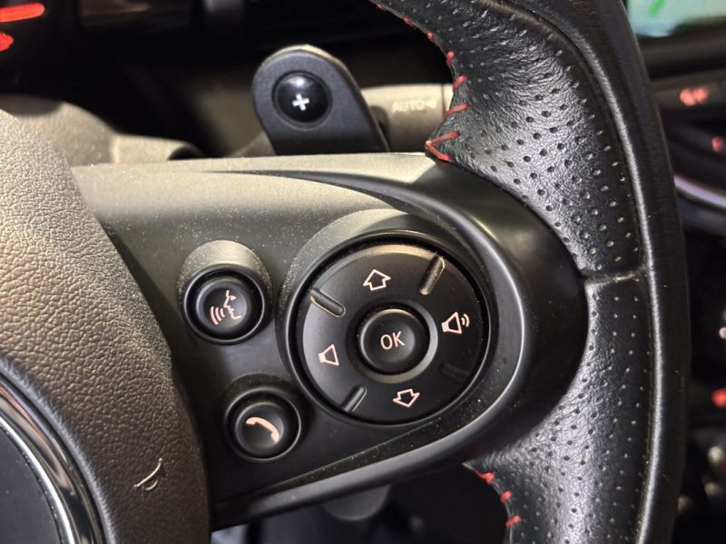 MINI MINI III JOHN COOPER WORKS 231CH EXCLUSIVE TOIT OUVRANT PANORAMIQUE / CARPLAY / CAMÉRA DE RECUL