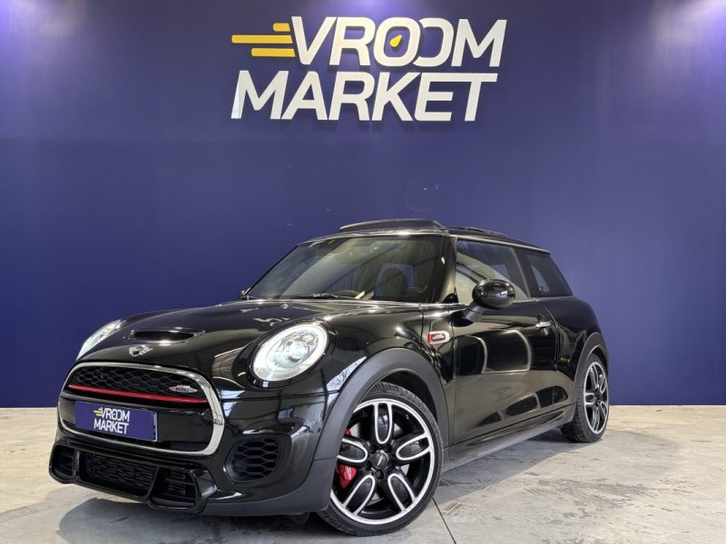 MINI MINI III JOHN COOPER WORKS 231CH EXCLUSIVE TOIT OUVRANT PANORAMIQUE / CARPLAY / CAMÉRA DE RECUL