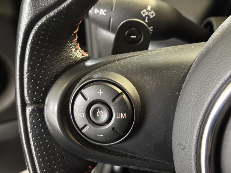 MINI MINI III JOHN COOPER WORKS 231CH EXCLUSIVE TOIT OUVRANT PANORAMIQUE / CARPLAY / CAMÉRA DE RECUL