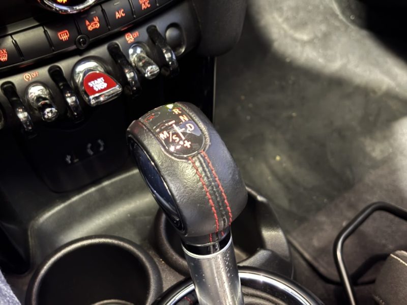 MINI MINI III JOHN COOPER WORKS 231CH EXCLUSIVE TOIT OUVRANT PANORAMIQUE / CARPLAY / CAMÉRA DE RECUL